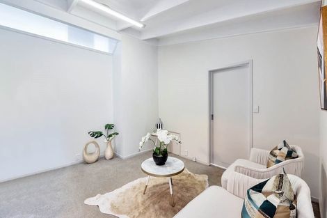 Photo of property in 34 Oaktree Avenue, Browns Bay, Auckland, 0630
