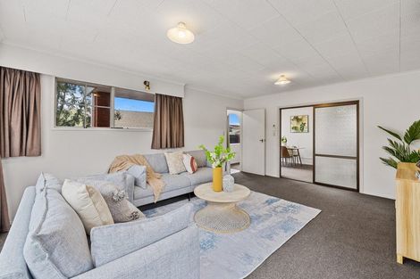 Photo of property in 28 Sawtell Place, Northcote, Christchurch, 8052