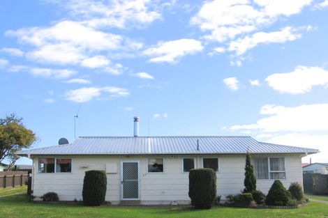 Photo of property in 57 Thomas Place, Foxton Beach, Foxton, 4815
