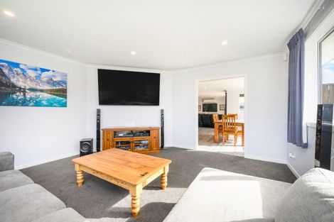 Photo of property in 6 Monarch Drive, Ashhurst, 4810