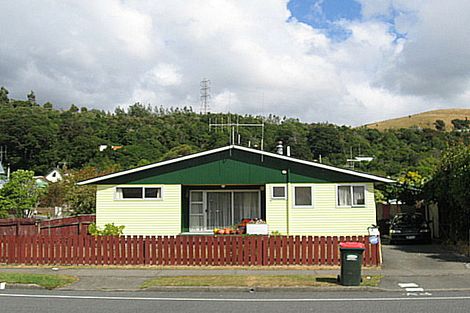 Photo of property in 2f2- Crystal Grove, Birchville, Upper Hutt, 5018