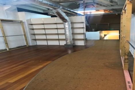 Photo of property in 1/176 Queen Street, Northcote Point, Auckland, 0627