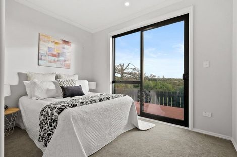 Photo of property in 28 Catalina Avenue, Rosehill, Papakura, 2113
