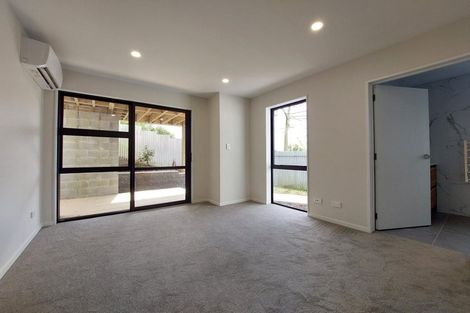Photo of property in 8b Nandana Drive, Glen Eden, Auckland, 0602