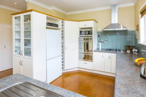 Photo of property in 14 Mangaroa Hill Road, Maoribank, Upper Hutt, 5018