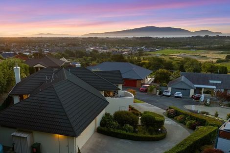 Photo of property in 3 Matata Place, Waikanae, 5036