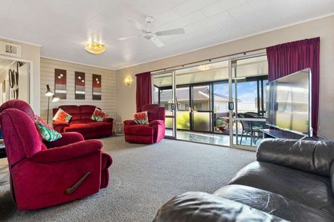 Photo of property in 61 Mallard Drive, Selwyn Heights, Rotorua, 3015
