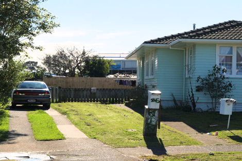 Photo of property in 83 Ferguson Street, Mangere East, Auckland, 2024