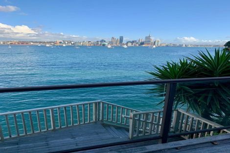 Photo of property in 5 Stanley Point Road, Stanley Point, Auckland, 0624