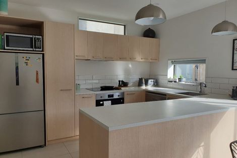 Photo of property in 7u8 Handyside Street, Tawa, Wellington, 5028