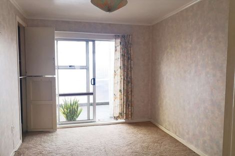 Photo of property in 1/15 Kia Ora Road, Beach Haven, Auckland, 0626