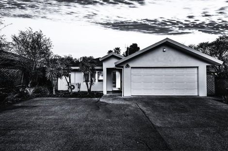 Photo of property in 31 Makora Road, Massey, Auckland, 0614