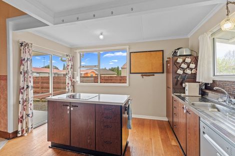 Photo of property in 24 Domain Road, Otaki, 5512