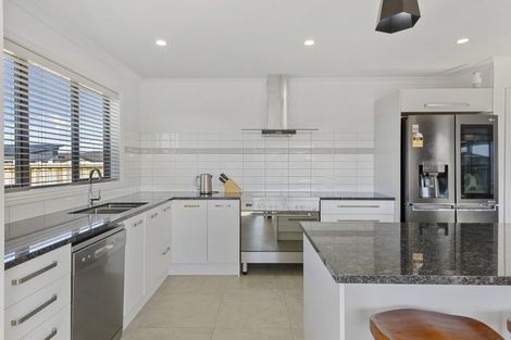 Photo of property in 2 Hickmott Street, Rangiora, 7400