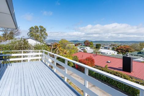 Photo of property in 37 Sunset Street, Hilltop, Taupo, 3330