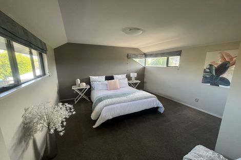 Photo of property in 74 Willowview Drive, Redwood, Christchurch, 8051