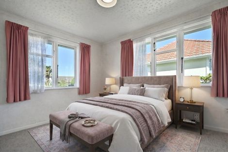 Photo of property in 1114 Jellicoe Street, Mayfair, Hastings, 4122
