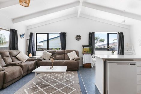 Photo of property in 922b Papamoa Beach Road, Papamoa Beach, Papamoa, 3118