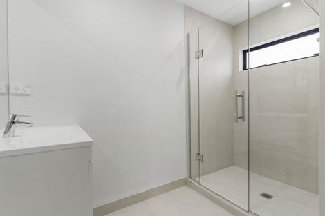 Photo of property in 41 Kingdale Road, Henderson, Auckland, 0610