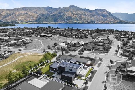 Photo of property in 34 Minaret Ridge, Wanaka, 9305