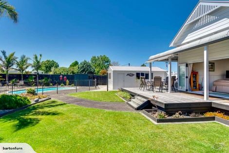 Photo of property in 24 Neeve Road, Taradale, Napier, 4112