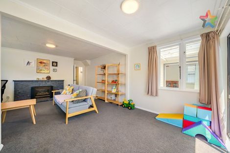 Photo of property in 43 Fleet Street, Naenae, Lower Hutt, 5011