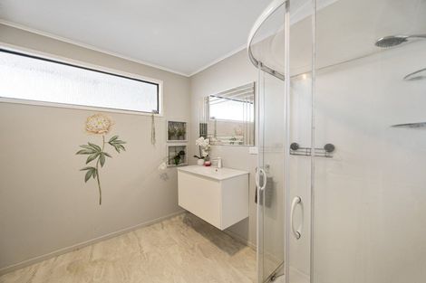 Photo of property in 18 Lipscombe Crescent, Havelock North, 4130