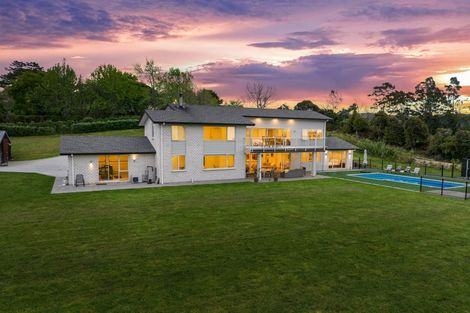 Photo of property in 15 Nola Road, Oratia, Auckland, 0604