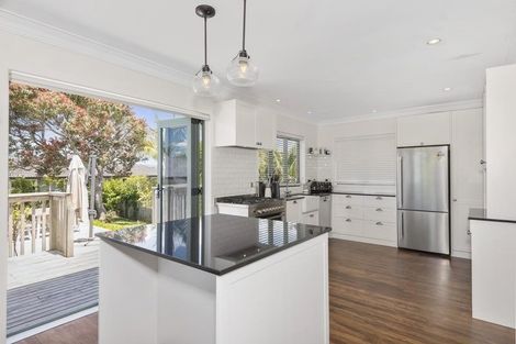 Photo of property in 118 Taikata Road, Te Atatu Peninsula, Auckland, 0610
