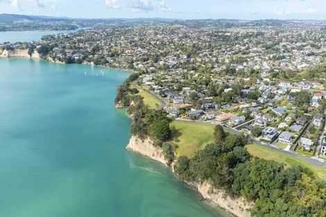 Photo of property in 75 Marine Parade, Mellons Bay, Auckland, 2014