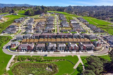 Photo of property in 27 William Calvert Drive, Swanson, Auckland, 0614