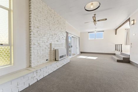 Photo of property in 20 Nikau Street, Inglewood, 4330