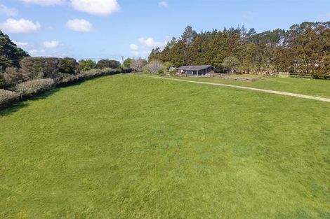 Photo of property in 1115 State Highway 16, Waimauku, 0883