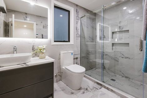 Photo of property in 28 Catalina Avenue, Rosehill, 2113