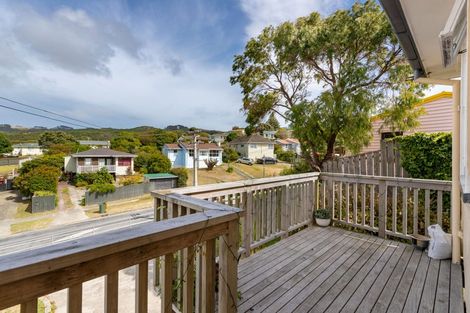 Photo of property in 115 Te Pene Avenue, Titahi Bay, Porirua, 5022