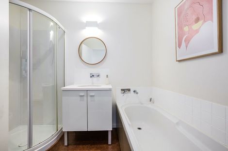 Photo of property in 4 Helm Place, Whitby, Porirua, 5024