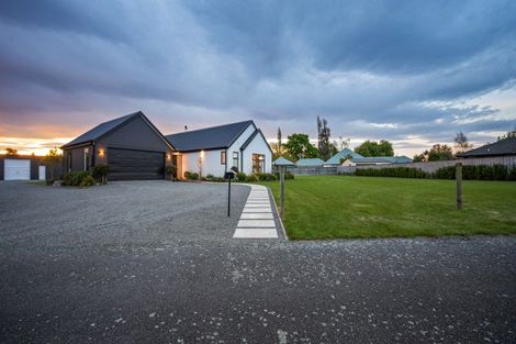 Photo of property in 3 Willowside Place, Amberley, 7410