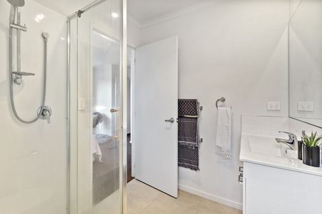 Photo of property in 58 Edgeview Crescent, Fitzroy, Hamilton, 3206