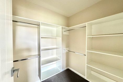 Photo of property in 8a Kelvyn Grove, Hillpark, Auckland, 2102