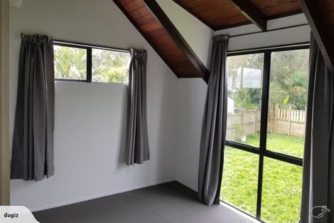 Photo of property in 1/66 Birkdale Road, Birkdale, Auckland, 0626