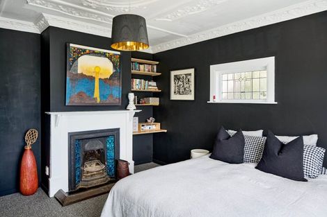 Photo of property in 10 Travancore Street, Island Bay, Wellington, 6023