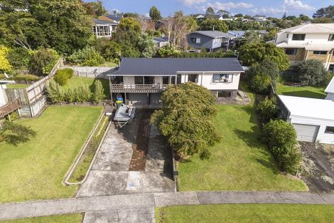 Photo of property in 6 Winstone Place, Highlands Park, New Plymouth, 4312