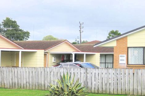 Photo of property in 3/24 Silverstone Place, Henderson, Auckland, 0612