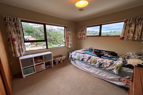 Photo of property in 16 Trevor Terrace, Paremata, Porirua, 5024