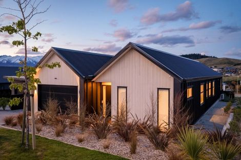 Photo of property in 2 Mcneil Crescent, Wanaka, 9305