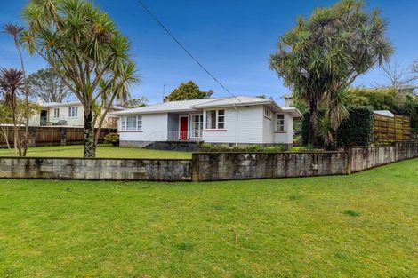 Photo of property in 71 Awanui Street, Merrilands, New Plymouth, 4312