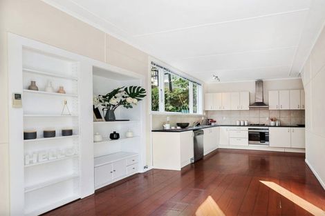 Photo of property in 39 Karepa Street, Brooklyn, Wellington, 6021