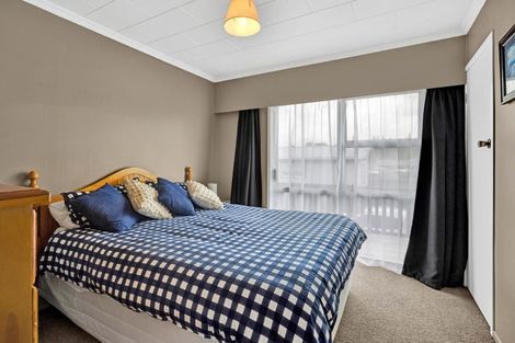 Photo of property in 14 Kowhai Street, Strandon, New Plymouth, 4312