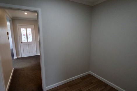 Photo of property in 15 Baylands Drive, Newlands, Wellington, 6037