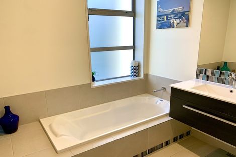 Photo of property in 17 Seager Lane, Hillmorton, Christchurch, 8024